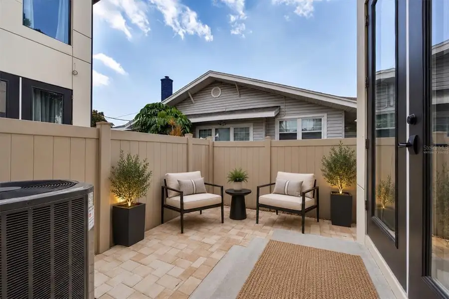 Exterior details and patio area of a home in , Tampa (Image 3).