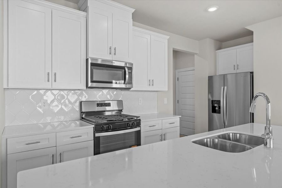 Furnished interior view inside a new home in Creek Ridge - Heritage Collection, Spartanburg (Image 6).