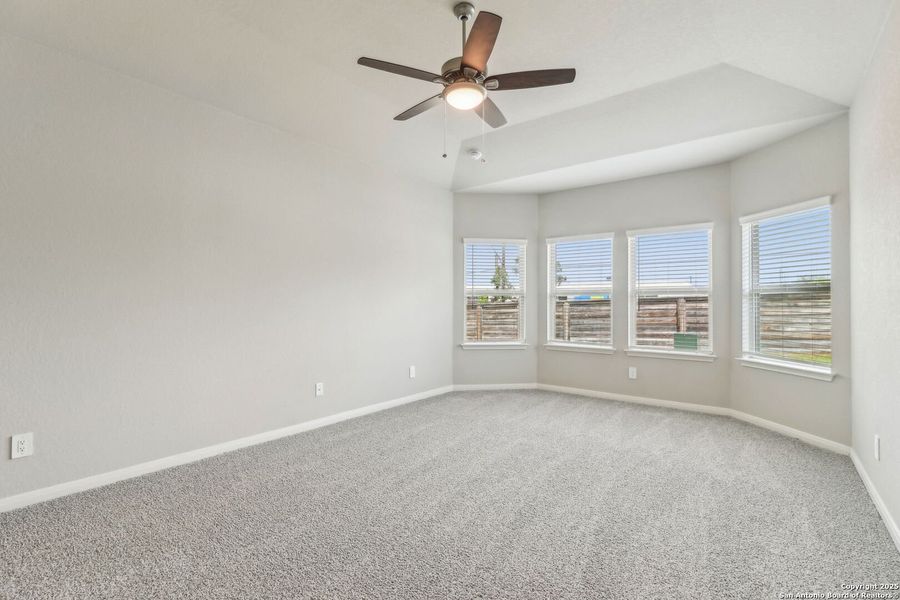 Spacious, unfurnished interior of a new home in Autry Pond, San Antonio (Image 41). Spacious, unfurnished interior of a new home in Autry Pond, San Antonio (Image 41).