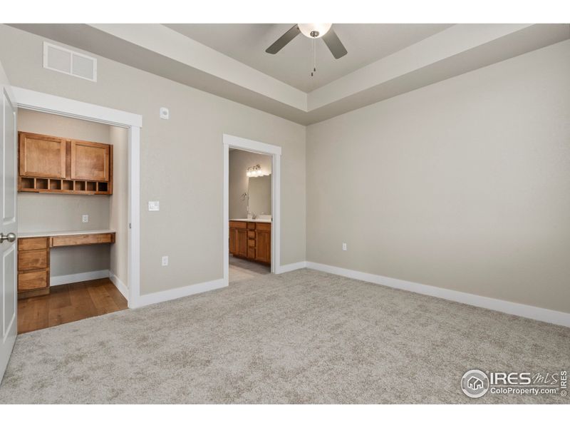 Spacious, unfurnished interior of a new home in , Fort Collins (Image 11).