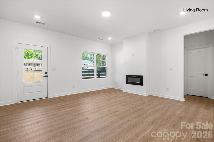 Spacious, unfurnished interior of a new home in , Lancaster (Image 16).