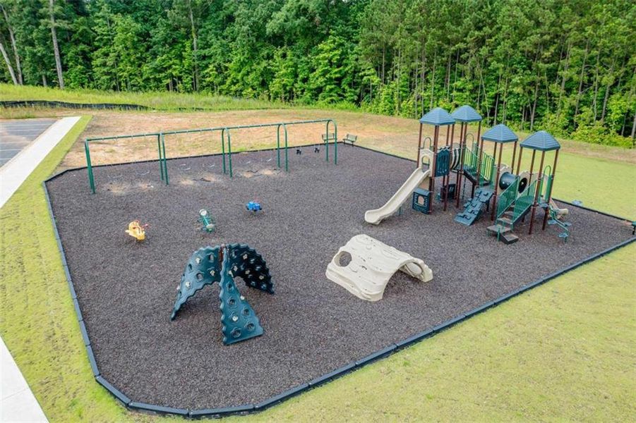 Community amenities in Crossvine Village, LaGrange (Image 11).