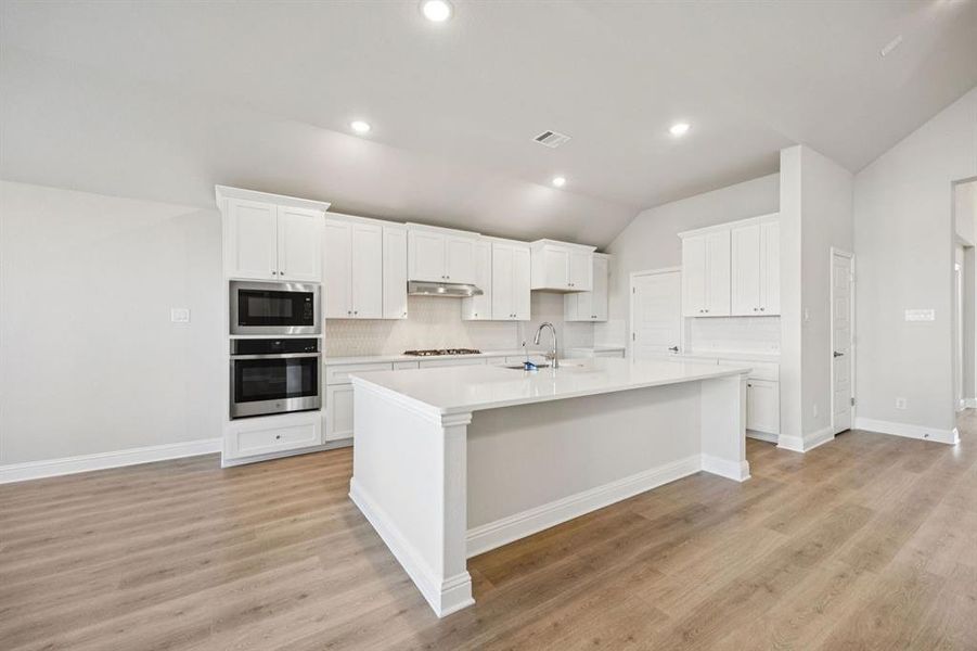 12-3713Blooming_005 12-3713Blooming_005