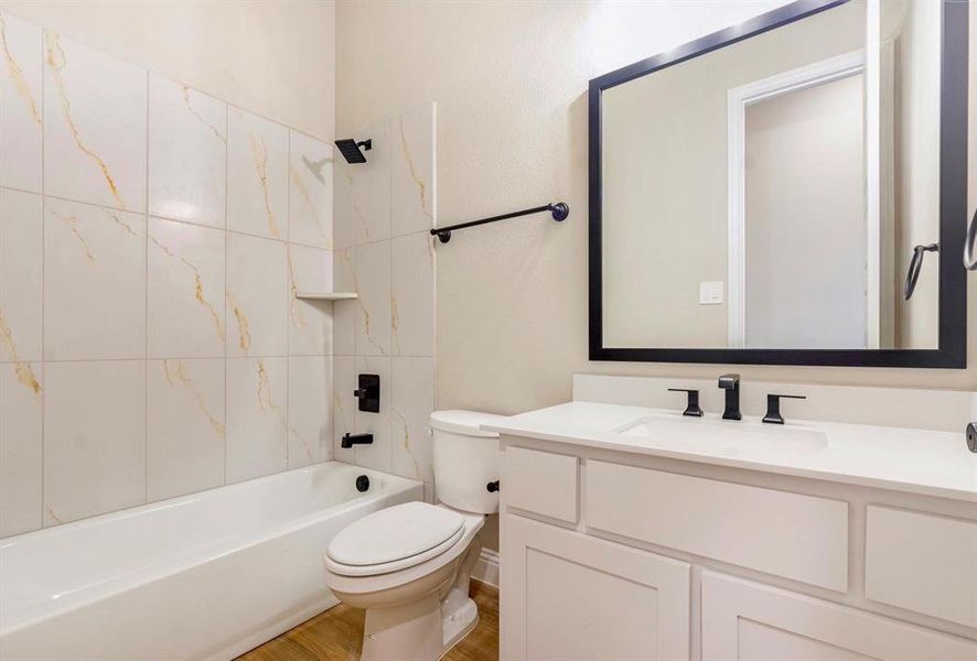 Furnished interior view inside a new home in , Prosper (Image 12).