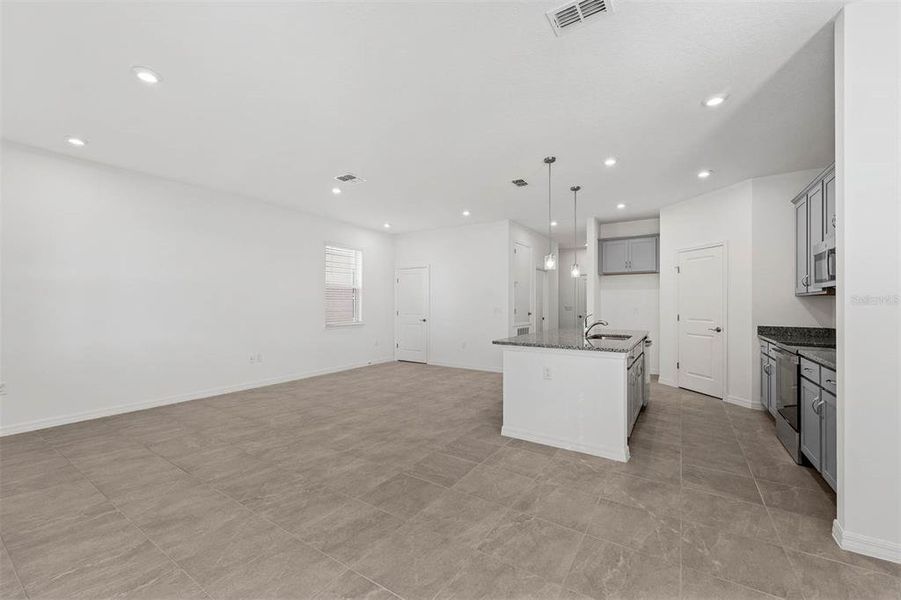 Spacious, unfurnished interior of a new home in , Debary (Image 32).