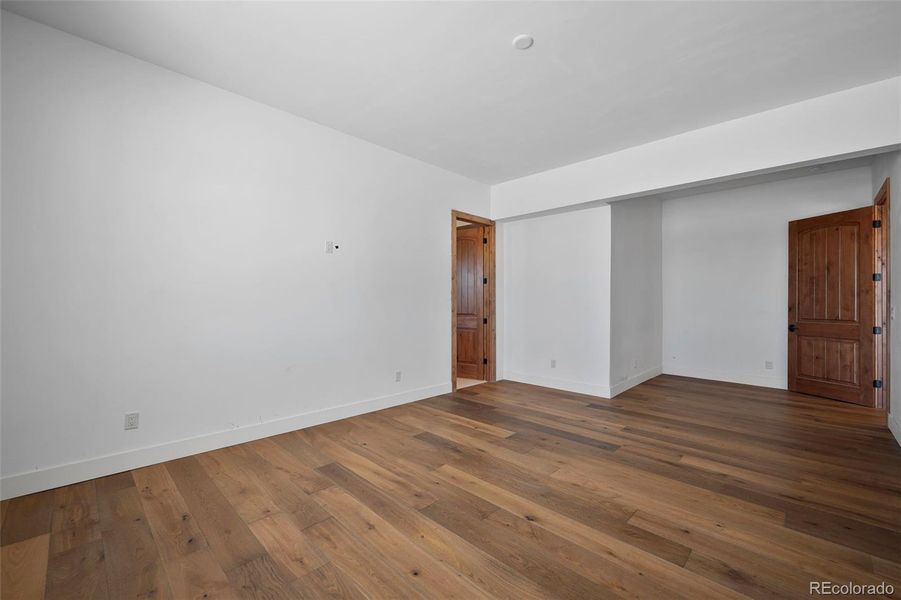 Spacious, unfurnished interior of a new home in , Sedalia (Image 14).
