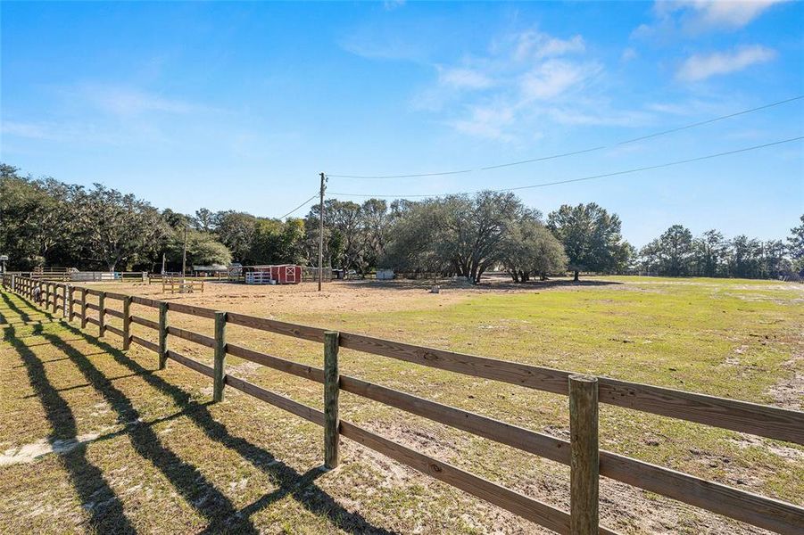 Natural landscape and outdoor views near  in Weirsdale (Image 34).