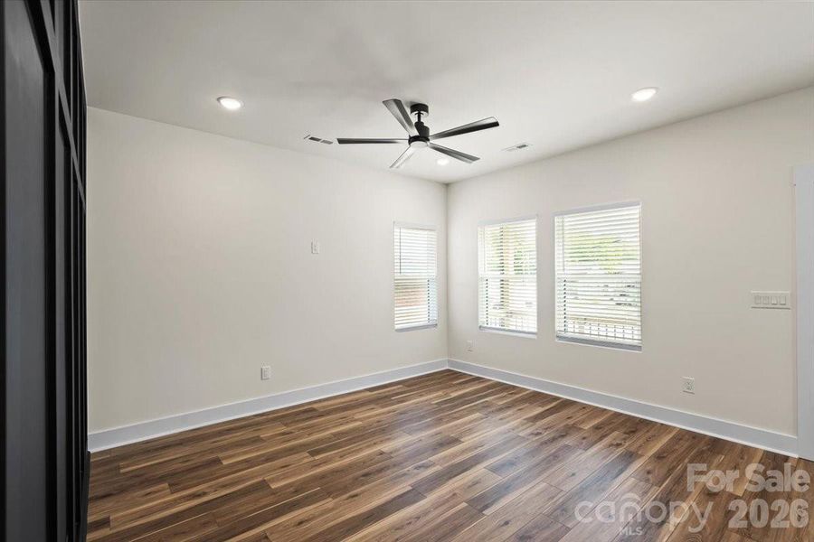 Spacious, unfurnished interior of a new home in , Concord (Image 26).