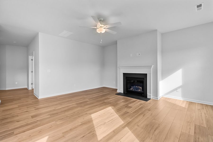 Spacious, unfurnished interior of a new home in Bell West, Kernersville (Image 23).