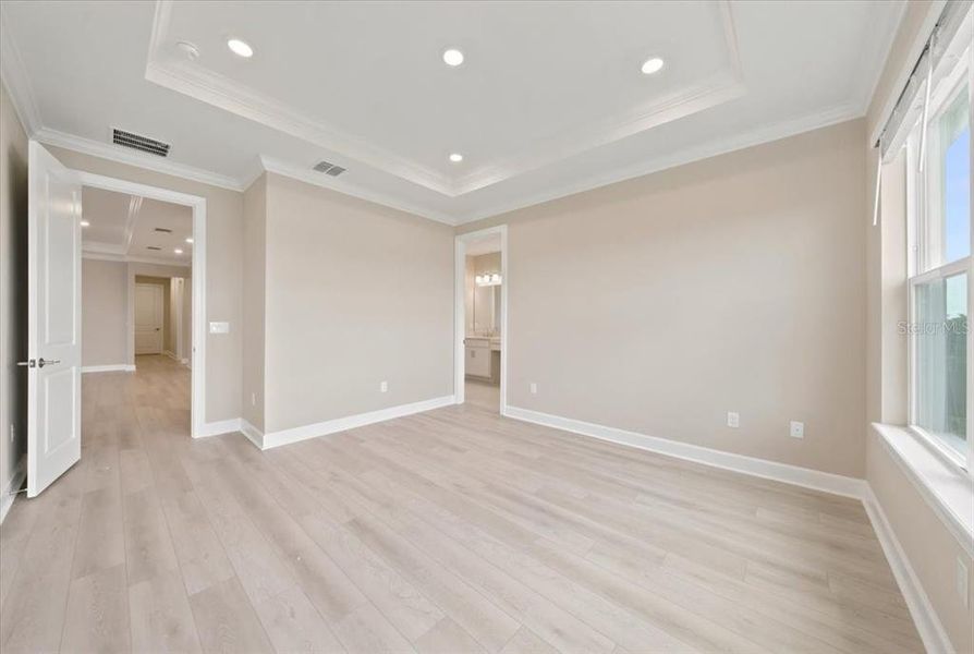 Spacious, unfurnished interior of a new home in Coasterra Community Group Page, Palmetto (Image 35).