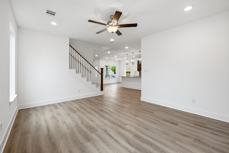 Spacious, unfurnished interior of a new home in The Executive Collection at Yaupon Trails, Bryan (Image 8). Spacious, unfurnished interior of a new home in The Executive Collection at Yaupon Trails, Bryan (Image 8).