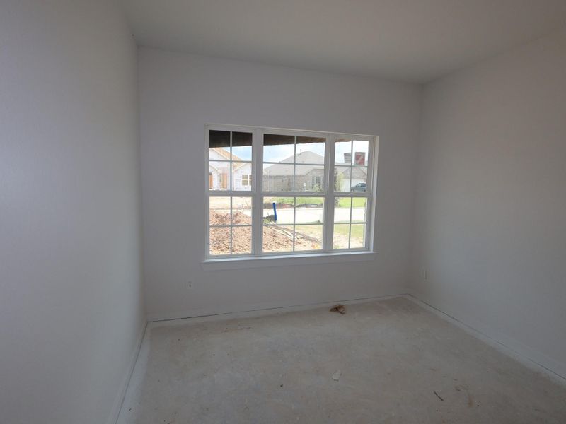 Spacious, unfurnished interior of a new home in Pinewood at Grand Texas, New Caney (Image 16).