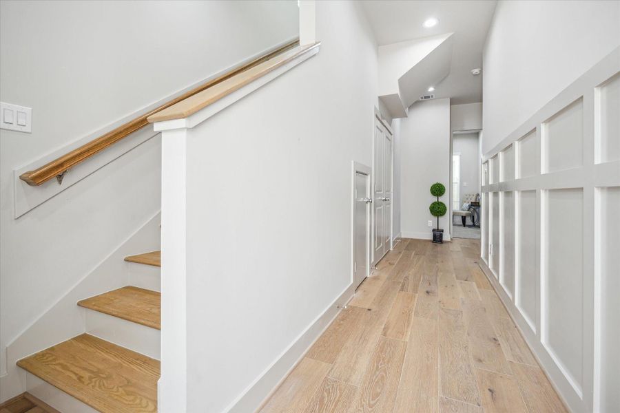 NO CARPET ! NO CARPET !