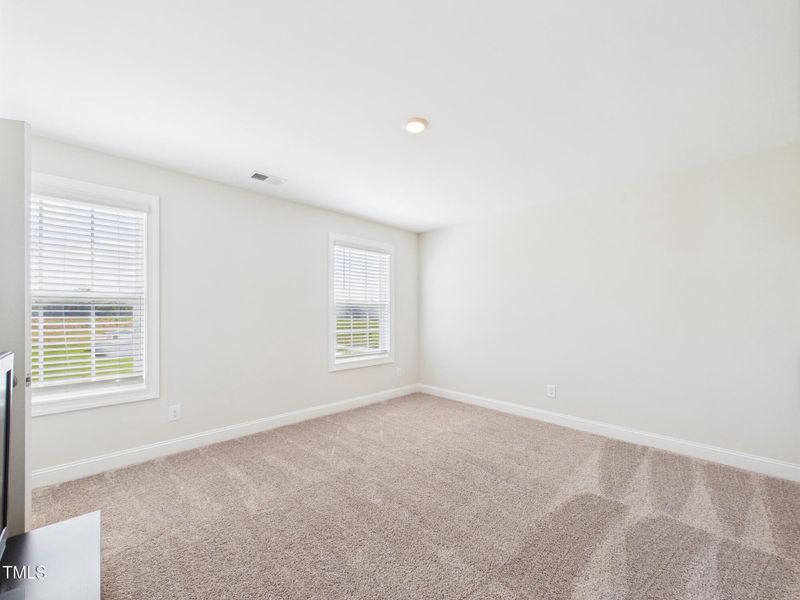 CAM01608G0-PR0104-STILL062