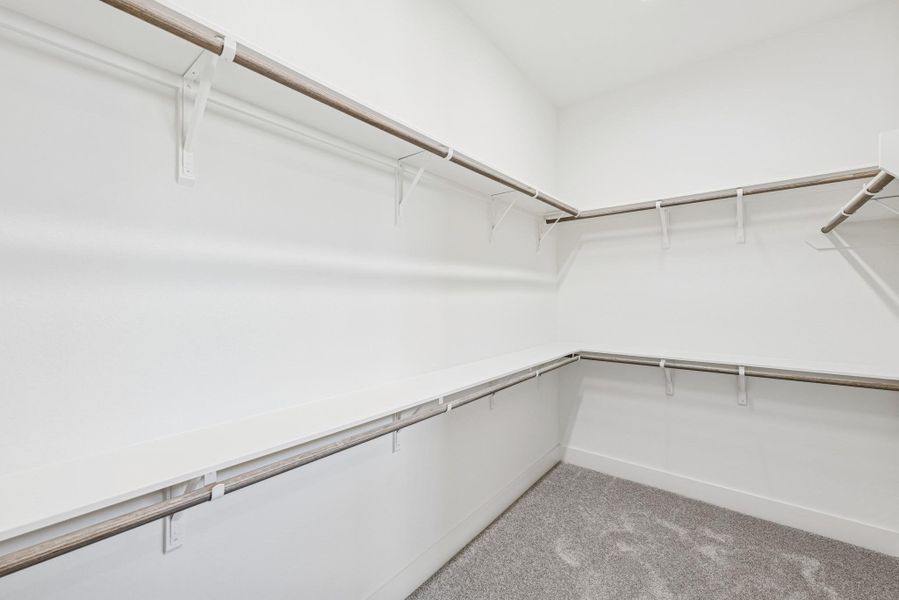 Spacious, unfurnished interior of a new home in Retreat at Oak Park, Houston (Image 16).