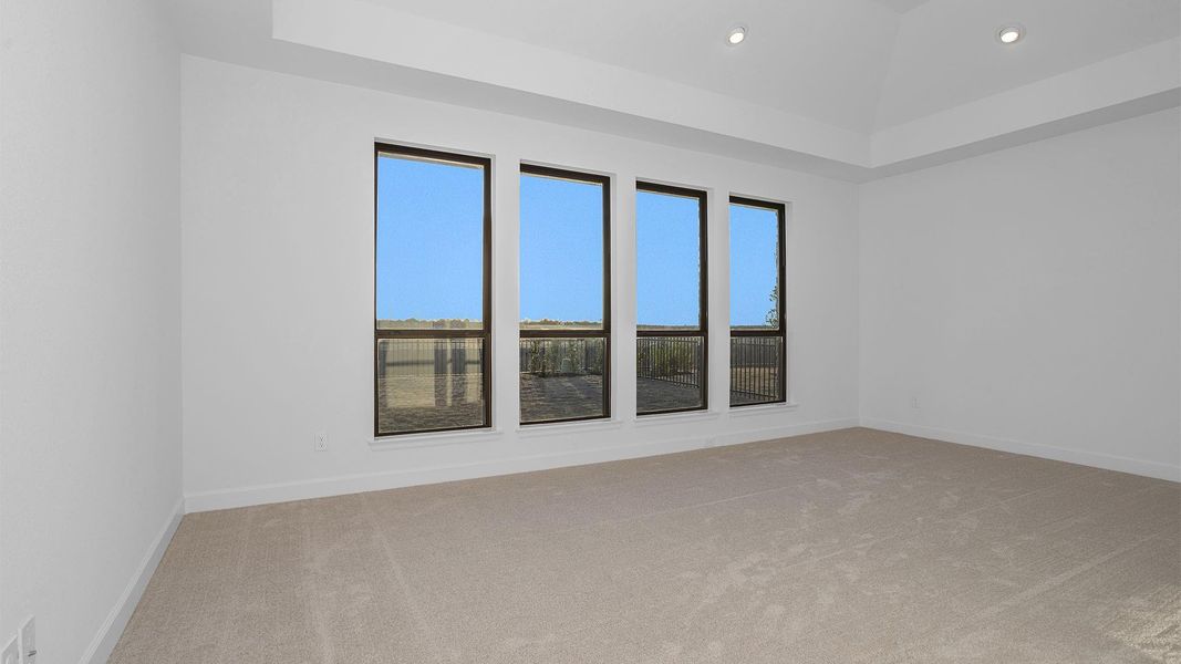 Spacious, unfurnished interior of a new home in Valencia, Manvel (Image 13).