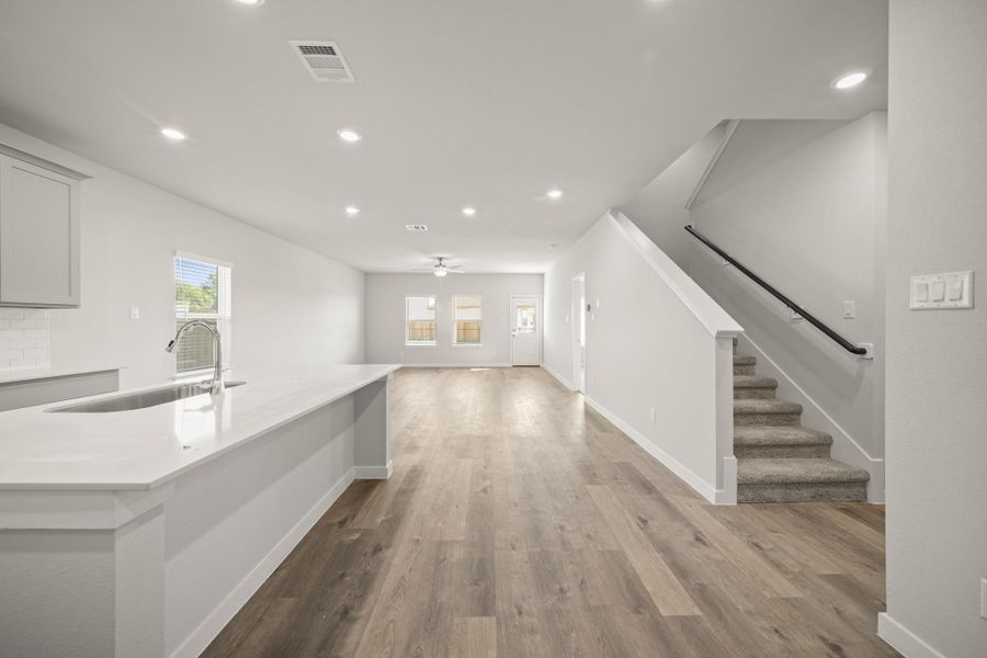 Spacious, unfurnished interior of a new home in Russell Ranch, Bay City (Image 19). Spacious, unfurnished interior of a new home in Russell Ranch, Bay City (Image 19).