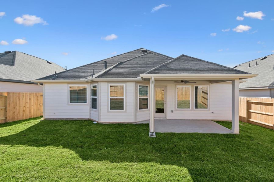 Exterior details and patio area of a home in Lone Star Landing, Montgomery (Image 4).