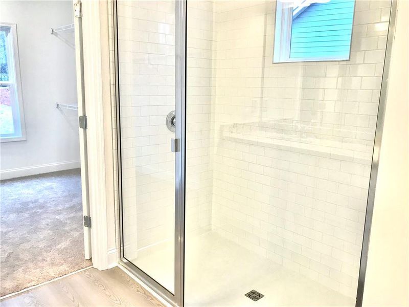 Close-up of interior finishes inside a home in , Waleska (Image 10).