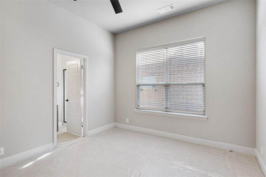 Spacious, unfurnished interior of a new home in Estates at Baker Park, Sherman (Image 24).