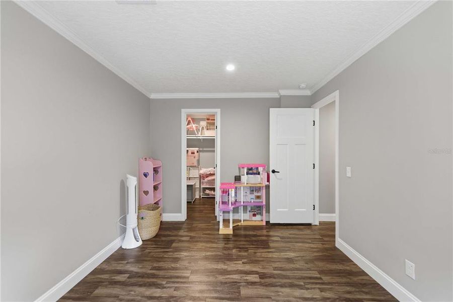 Image 34 of a home in .