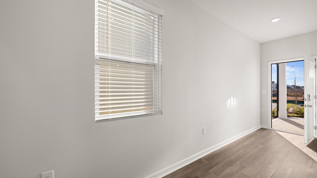 Spacious, unfurnished interior of a new home in The Abbey at Trolley Run Station, Aiken (Image 12).