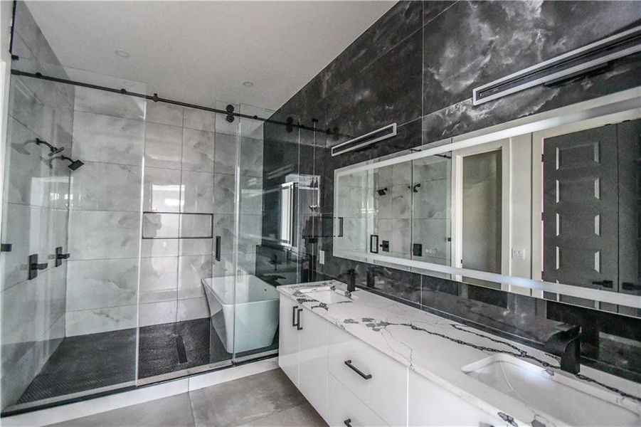 Furnished interior view inside a new home in , Atlanta (Image 44).