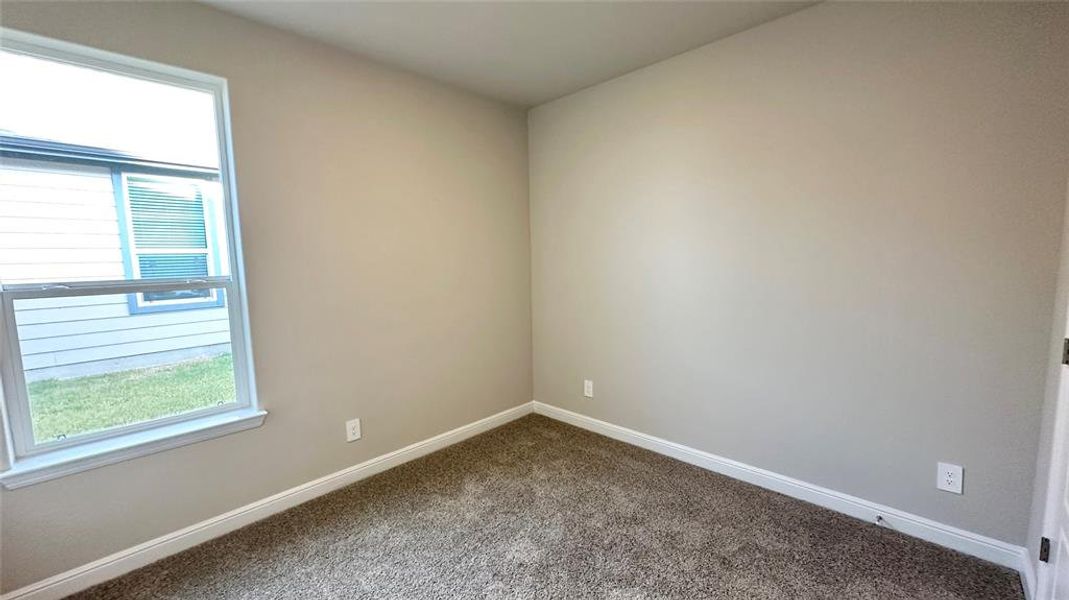 Spacious, unfurnished interior of a new home in Rock Creek Ranch, Fort Worth (Image 20).