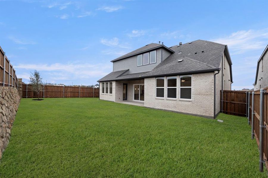 27. 2101 Clairmount - Back (2)