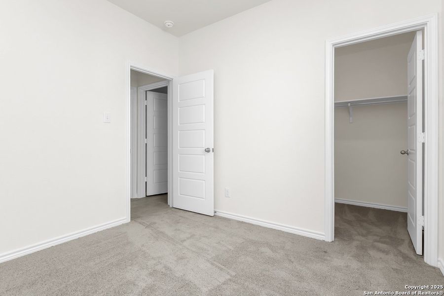 Spacious, unfurnished interior of a new home in Medina Crossing, Von Ormy (Image 9).