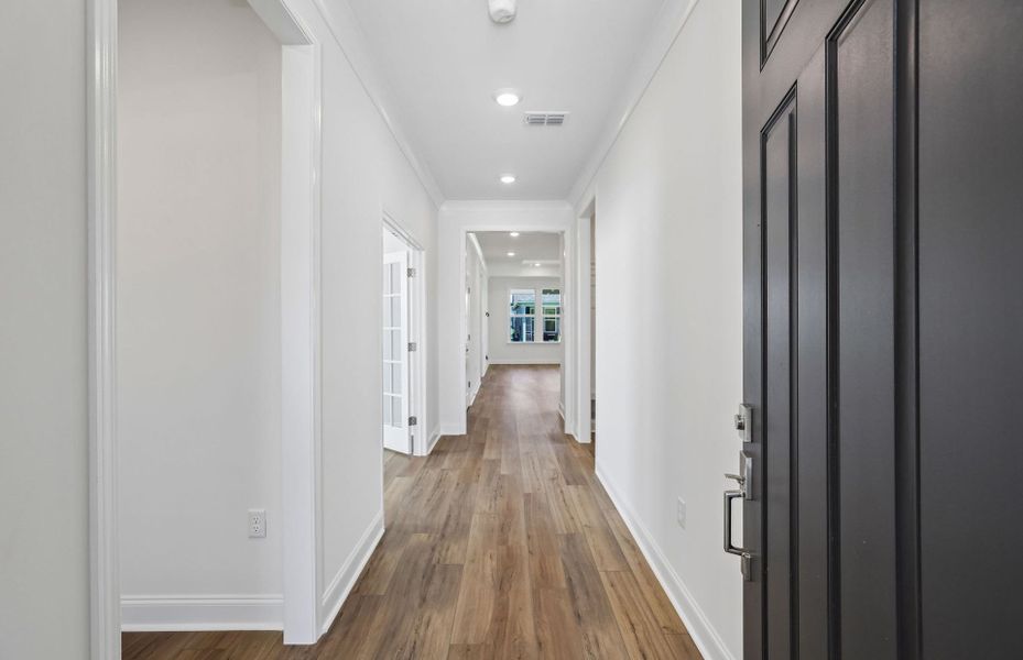 Spacious, unfurnished interior of a new home in Del Webb Southern Harmony, Murfreesboro (Image 32).