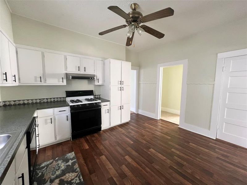 Furnished interior view inside a new home in , Brownwood (Image 6).