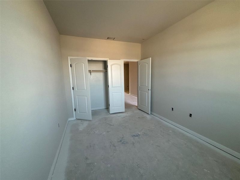 Spacious, unfurnished interior of a new home in Covered Bridge, Hutto (Image 12). Spacious, unfurnished interior of a new home in Covered Bridge, Hutto (Image 12).