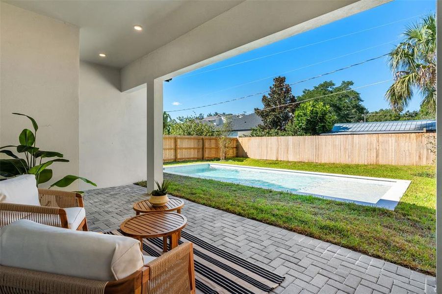 Exterior details and patio area of a home in , Orlando (Image 35).