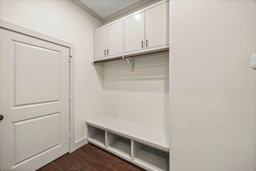 Furnished interior view inside a new home in , Baytown (Image 13).