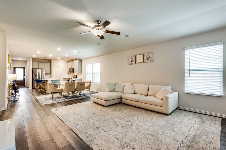 Image 21 of a home in Ventana. Image 21 of a home in Ventana.