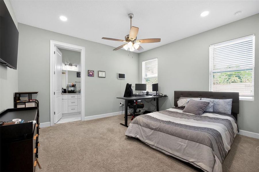 Furnished interior view inside a new home in , St. Petersburg (Image 33).