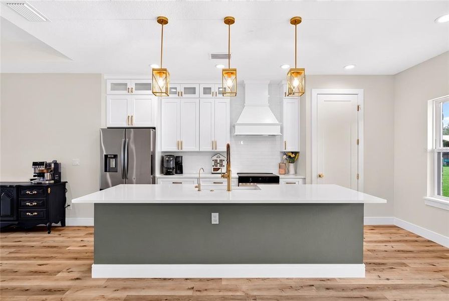 Furnished interior view inside a new home in , Bushnell (Image 5).
