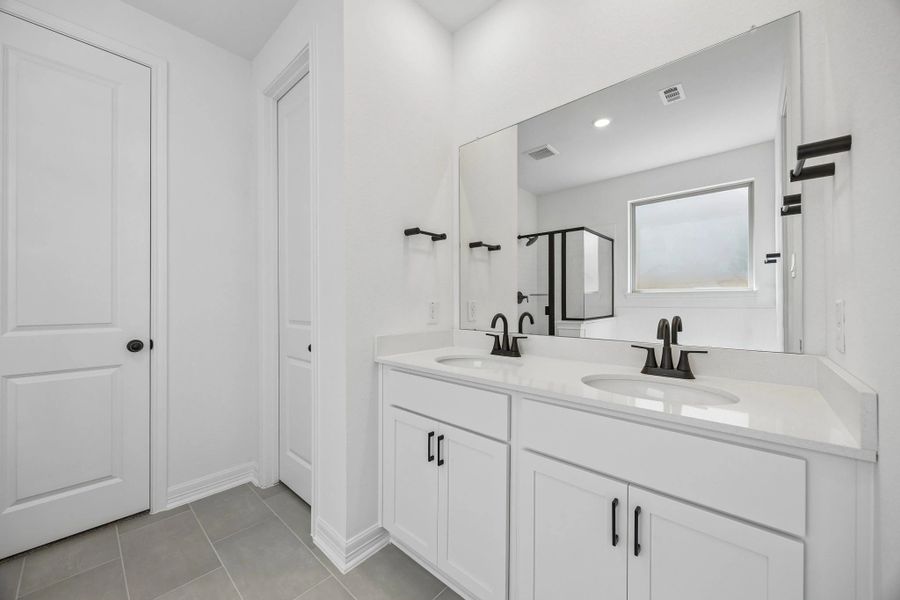 Furnished interior view inside a new home in Azalea, Brookshire (Image 8).