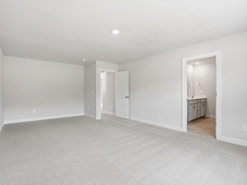 Spacious, unfurnished interior of a new home in Collier Ridge, Moore (Image 18).