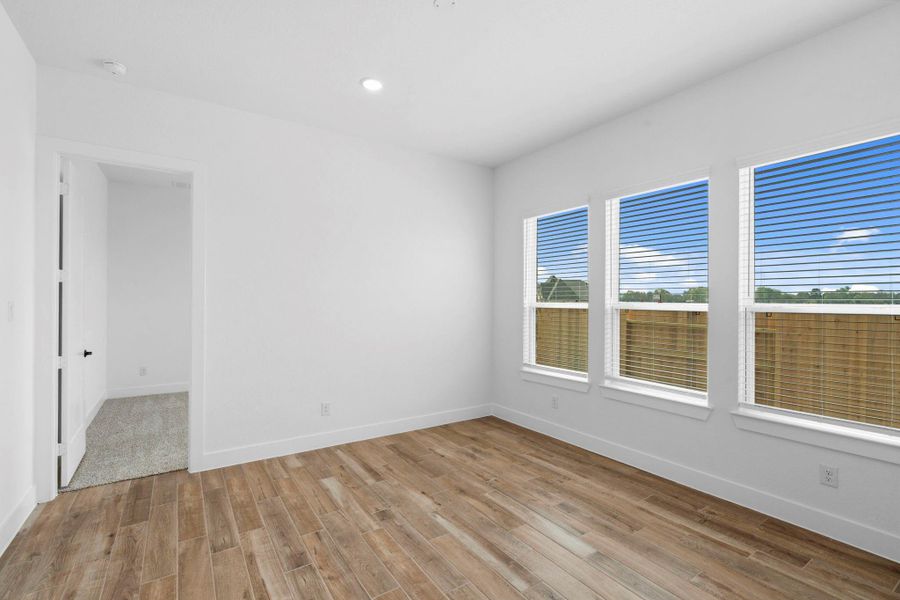 Spacious, unfurnished interior of a new home in Briarley, Montgomery (Image 33).
