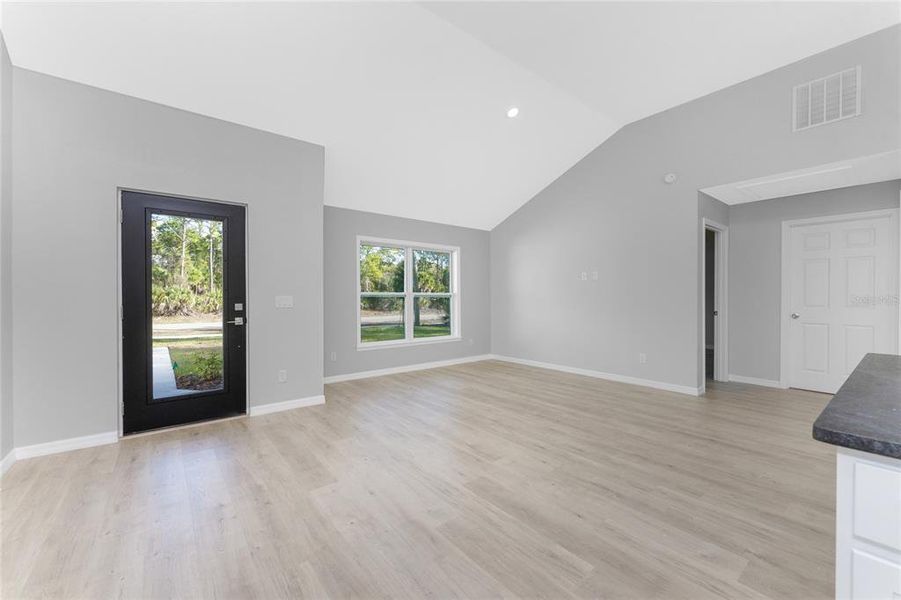 Spacious, unfurnished interior of a new home in , North Port (Image 20).
