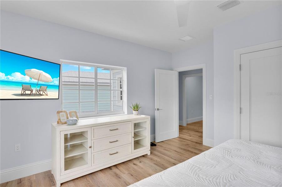 Furnished interior view inside a new home in , Marathon (Image 17).