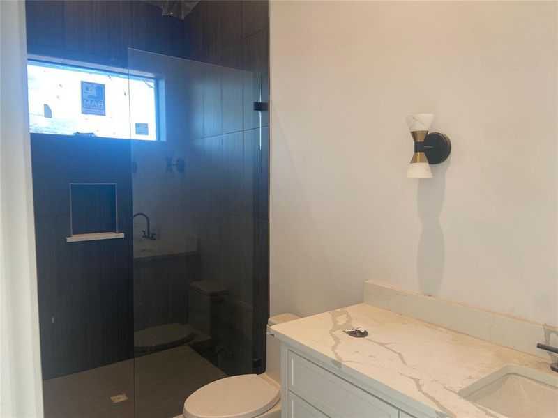 Furnished interior view inside a new home in , Dallas (Image 9).