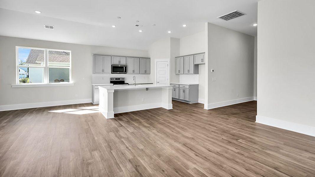 Spacious, unfurnished interior of a new home in The Haven at Indigo Preserve, Leland (Image 12).