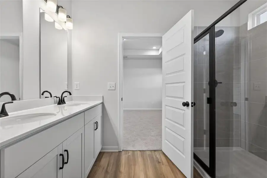 Furnished interior view inside a new home in Franklin Manor, Lawrenceville (Image 46).