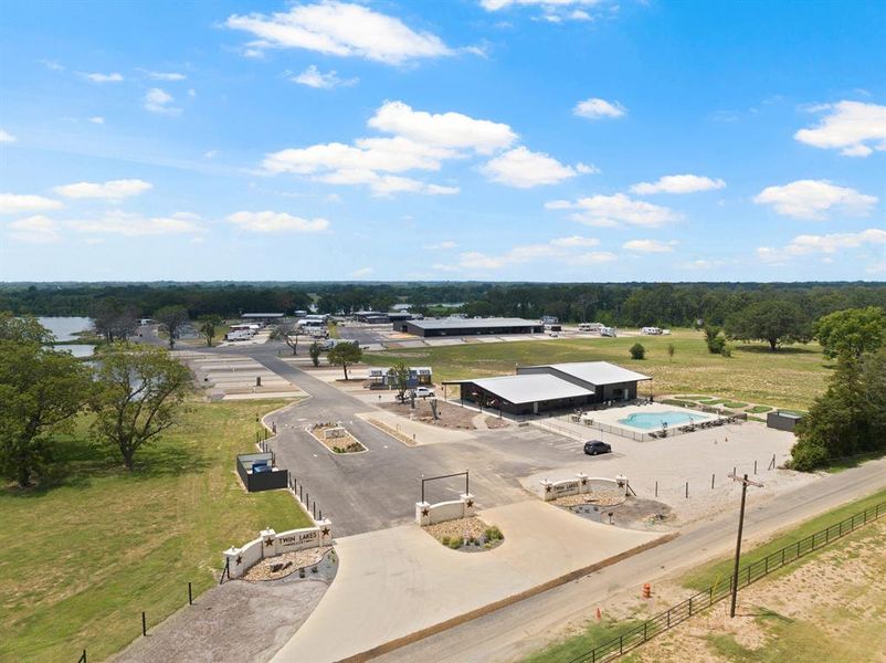 Community amenities in , Mount Pleasant (Image 11).