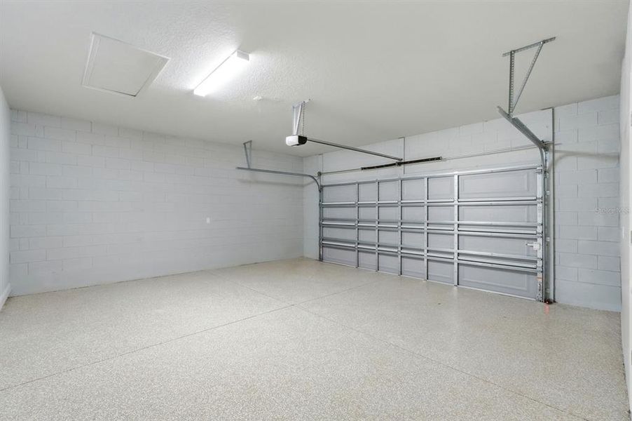 Spacious, unfurnished interior of a new home in , New Smyrna Beach (Image 38).