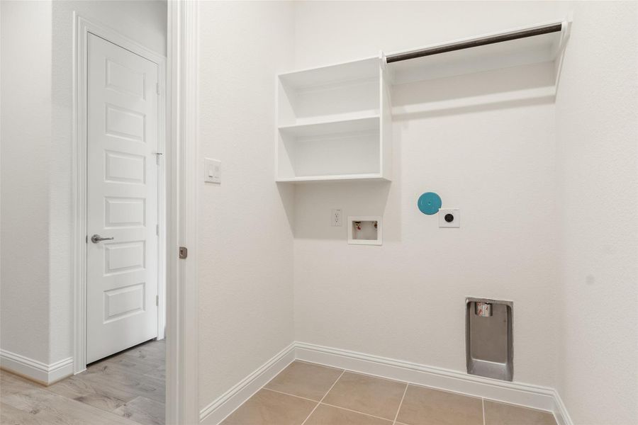 Spacious, unfurnished interior of a new home in Brookewater, Rosenberg (Image 9). Spacious, unfurnished interior of a new home in Brookewater, Rosenberg (Image 9).