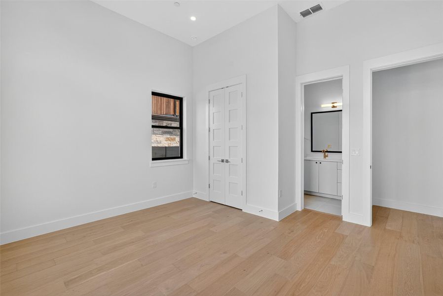 Spacious, unfurnished interior of a new home in Milky Way at River Place, Austin (Image 30).